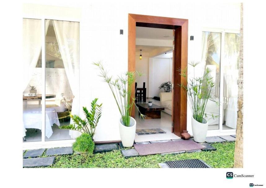 Ayona Beach Villa Katuneriya Exterior photo