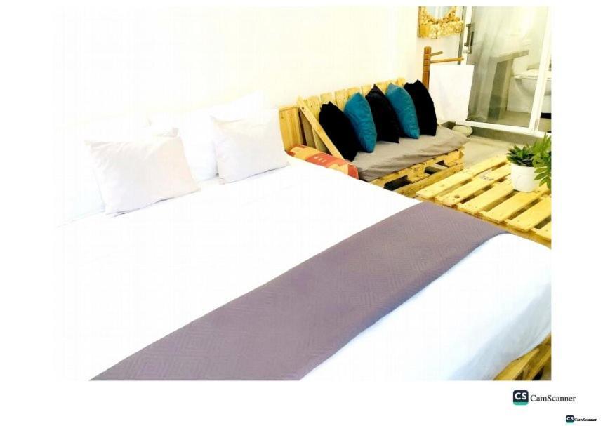 Ayona Beach Villa Katuneriya Room photo