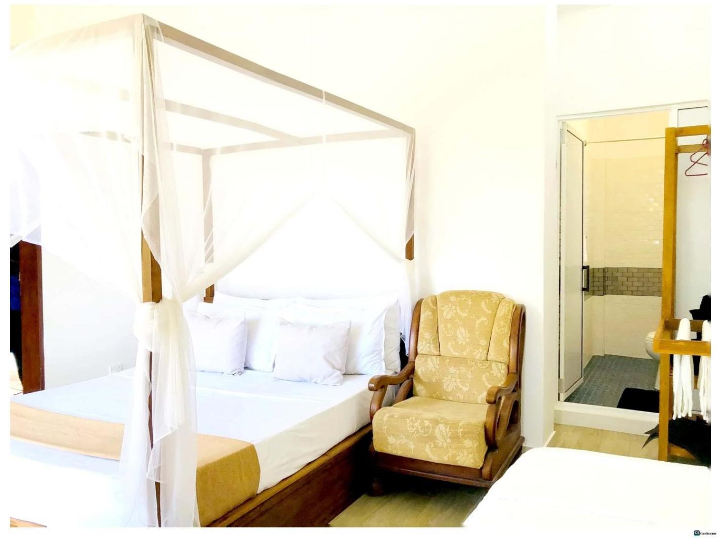 Ayona Beach Villa Katuneriya Room photo